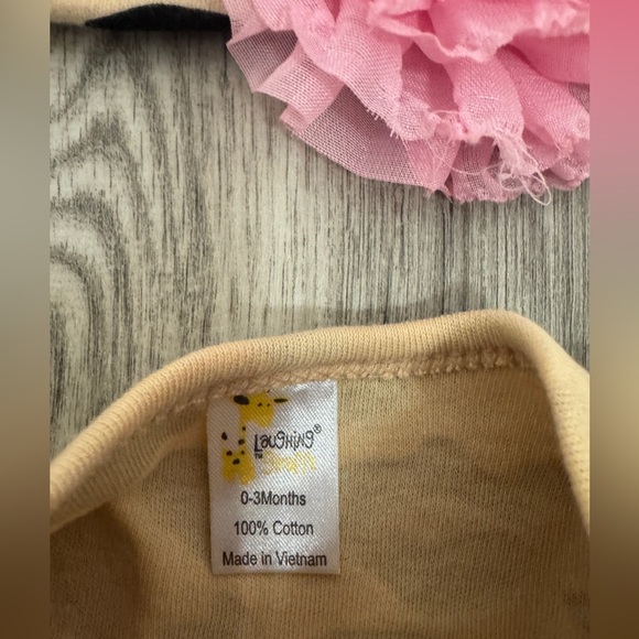 0-3 Months Baby girl Animal Print Open Bottom Gown Sleeper With Matching Hat - Picture 2 of 3